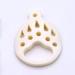 BN385-61: Bone Bear Paw Print Pendant Carved White 35x45mm - 5 Pieces