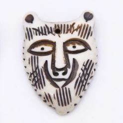 BN385-74: Bone Bear Face Pendant White/Black 30x46mm - 5 Pieces