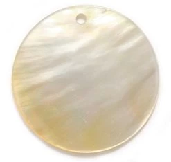 SH371: Cream Shell Pendant Flat Disc 30mm 1 Piece